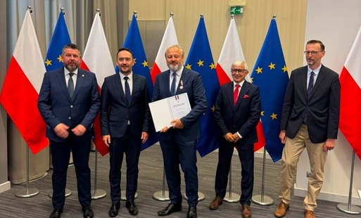 Zdjęcie do W&oacute;jt Gminy Ryjewo z Odznaką Honorową za Zasługi dla Samorządu Terytorialnego